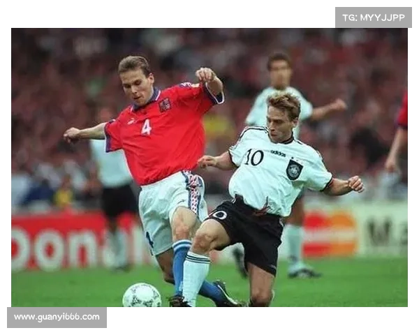 德国通过金球逆转捷克夺得1996年欧洲杯冠军书写经典篇章